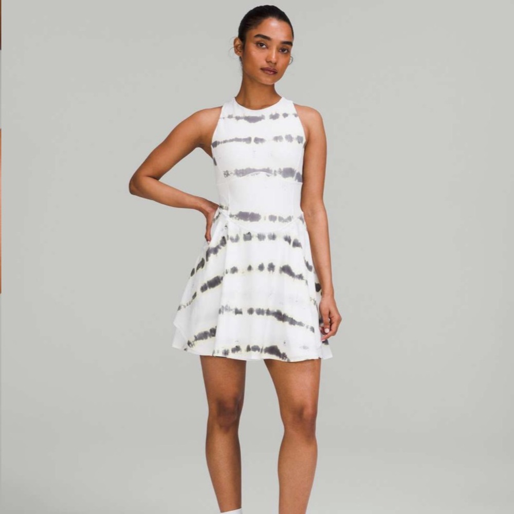 Lululemon Court Crush Dress Size 2 NWT